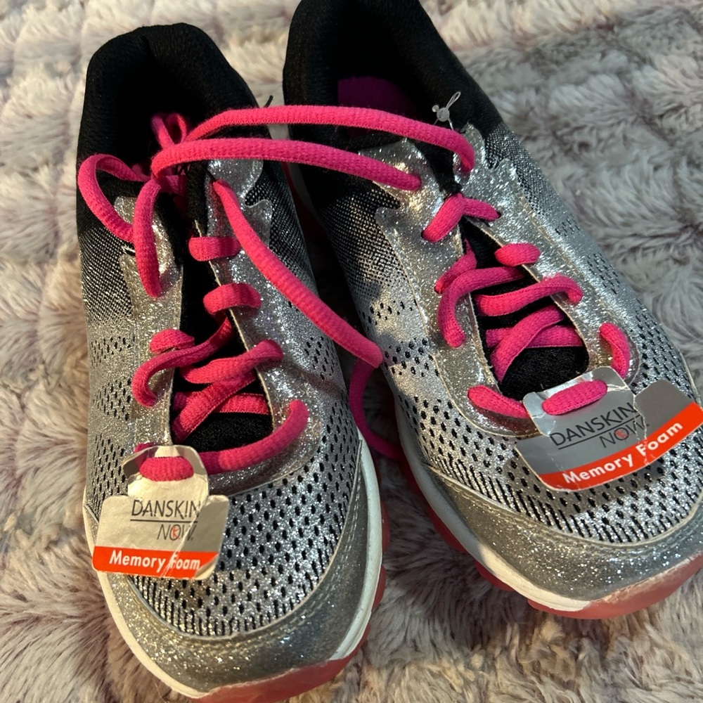 DANSKIN NOW Girls Glitter Sneakers size 2